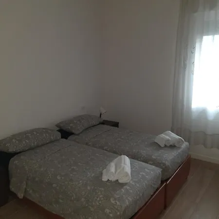 Appartement Spazioso In Casa Singola Con Giardino *